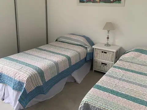 Departamento en Alquiler con 1 cocheras