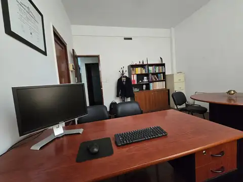 Oficina en Venta 70 años