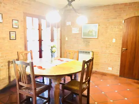 Casa en Venta con 1 cochera