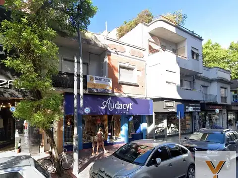 Depto Tipo Casa en Venta de 4 ambientes