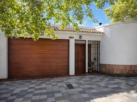 Venta Casa en Villa Cabrera 4 Dormitorios
