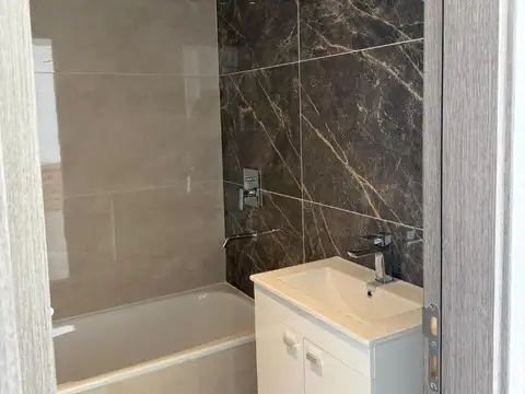 DEPARTAMENTOS DE 2 Y 3 AMBIENTES. RAMOS MEJIA