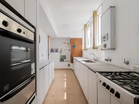 VENTA DEPTO 5 AMB EN FLORES APTO CREDITO