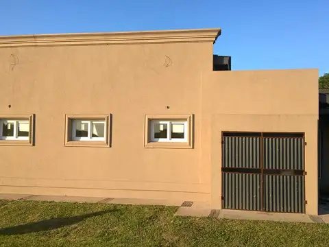 CASA EN VENTA, ESTANCIAS DEL RÍO!!
