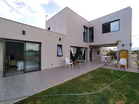 Casa en Venta en Coquimbito, USD 160.000