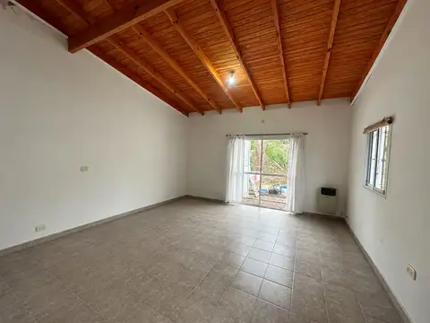 CASA EN VENTA EN LA PLATA 1 DORMITORIO