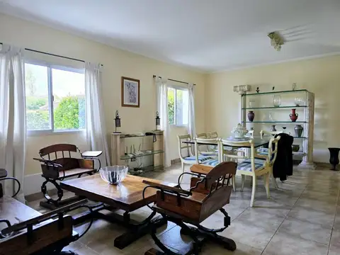Casa en Venta en Barrio Privado Las Condes, USD 230.000