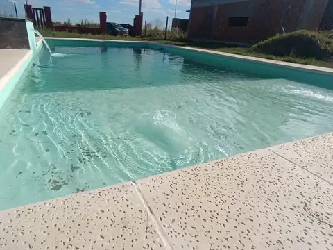 Casa en Venta con Pileta- Altos de Piñero- Rosario