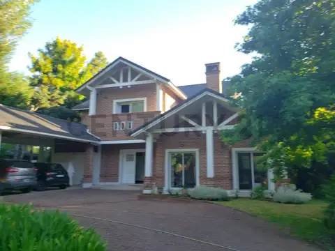 casa en Country San Facundo