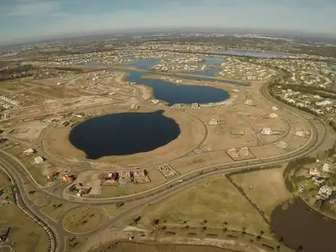 Av De Todos Los Santos 4500