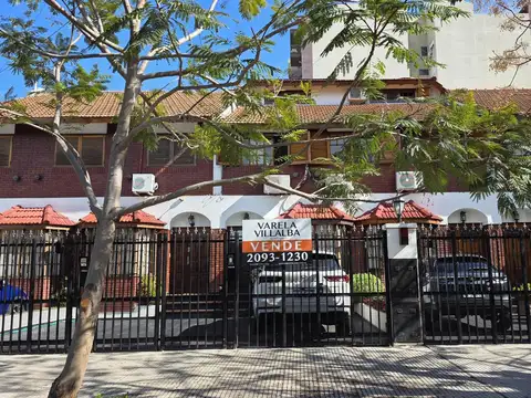 Concordia 2082: impecable triplex 6amb.   patio/quincho   pileta   cochera