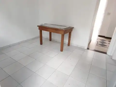 Depto Tipo Casa en Alquiler de 2 ambientes