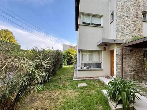 26 e/ 496 y 497  al 1700