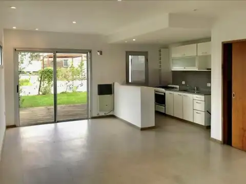 Depto Tipo Casa en Venta 6 años