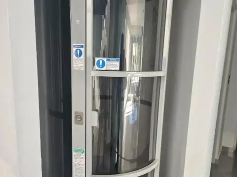 San Eliseo Golf - Casa Moderna En Venta.