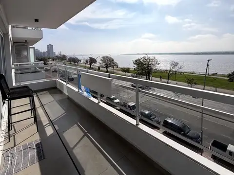 Av. de la Costa Estanislao lopez 2600, Piso 1