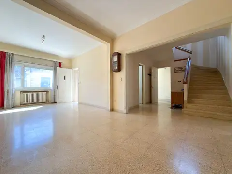 VENTA CASA 6 DORMITORIOS - CENTRO TANDIL