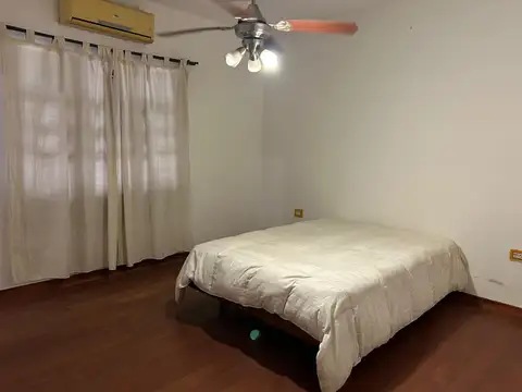 Casa en Alquiler en La Reja, $ 700