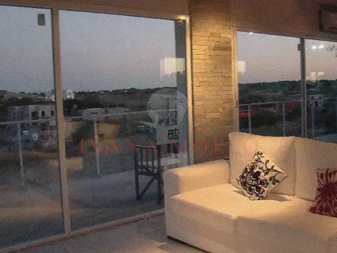CASA EN COSTA ESMERALDA A LA VENTA - BARRIO DEPORTIVO I - LOTE 161