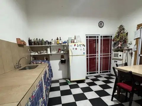 CASA Y DEPTO IDEAL 2 FLIAS EN VENTA EN ESCALADA