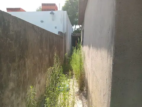 Casa en Venta en Castelar, USD 60.000