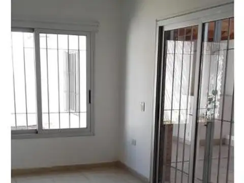 Casa en Alquiler en Cerro De Las Rosas, $ 1.950.000