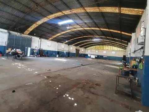 GALPON DE 1000 M2 SOBRE LOTE 1700 M2 aprox