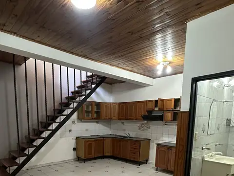 Depto Tipo Casa 3 ambientes con 2 baños