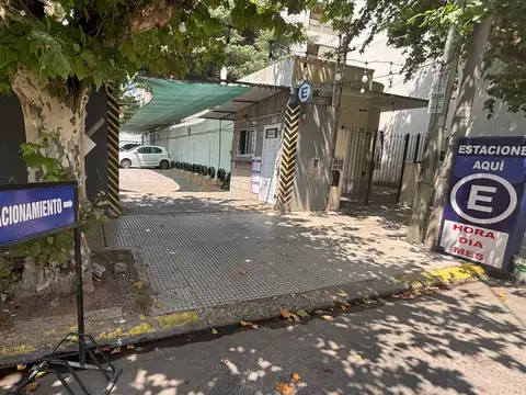 OPORTUNIDAD, ESTACIONAMIENTO A 1 CUADRA DE AV. DE MAYO. Fondo de comercio