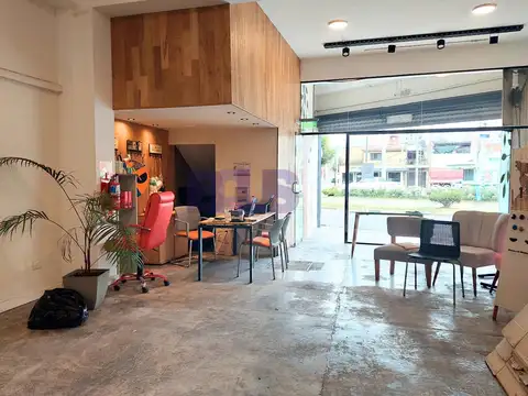 Local en Alquiler en Barrio Tres Cerritos, $ 2.100.000