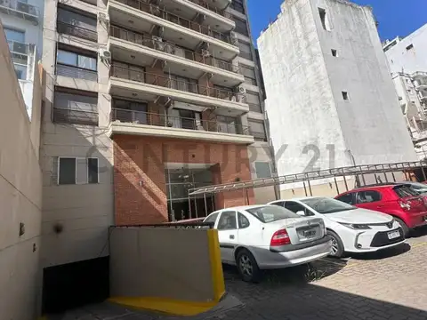 Billingurst 1000, Piso 0