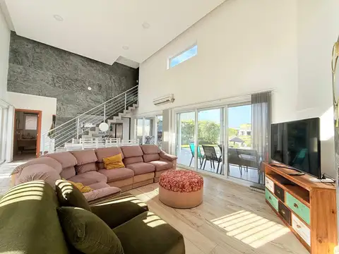 Casa en Venta en Santa Isabel, USD 250.000