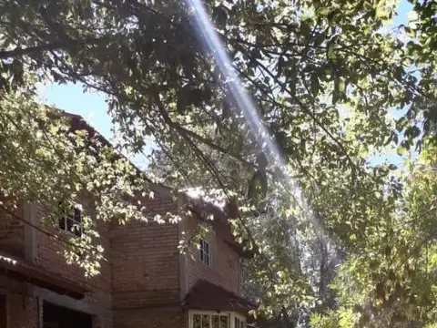 Casa 7 ambientes con 2 baños