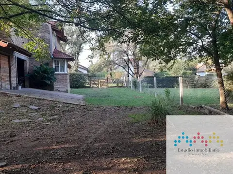 Casa 7 ambientes con 2 baños