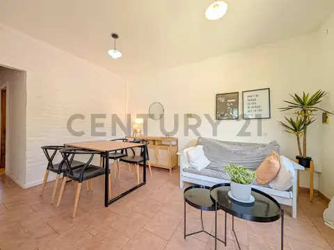 VENTA - CASA - COMPLEJO DE DEPARTAMENTOS - ZAVALLA