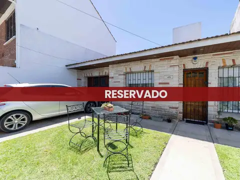 Casa 3 ambientes en Parque Luro