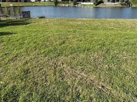 Terreno En Venta Barrio Puertos Del Lago