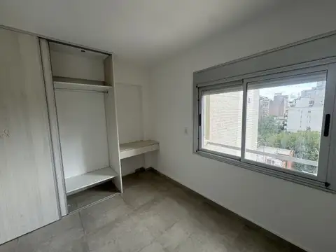 Departamento 6 ambientes con 1 baño