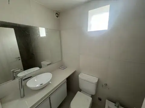 PISO EXCLUSIVO DE DOS DORMITORIOS + TERRAZA EXCLUSIVA