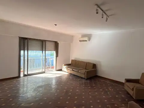 Oficina en Alquiler en Funes, $ 1.000.000