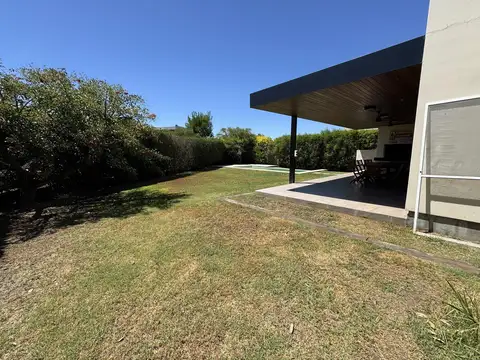 Av Arturo Illia al 1500. Barrio Cerrado San Sebastián Funes. Lote 484