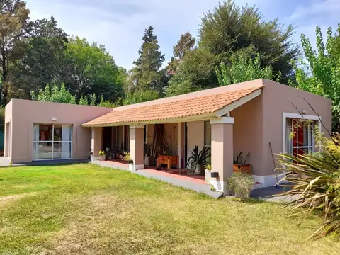 Casaquinta - B° LA FLORIDA - Zona central del Barrio