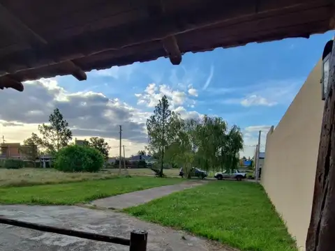 Casa 2 ambientes con 1 baño