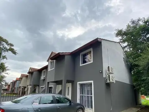 VENTA DE DUPLEX CON PATIO Y COCHERA EN EL BARRIO SAN RAFAEL