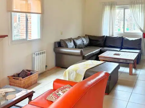 Casa 6 ambientes con 3 baños