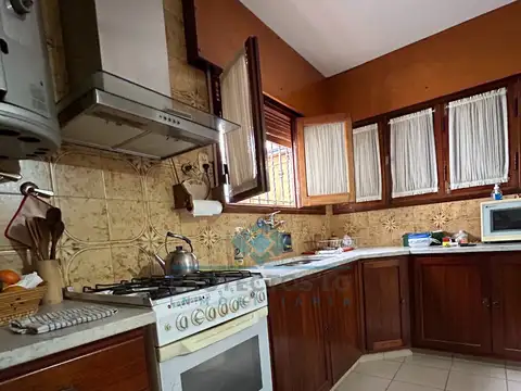 VENTA – CASA 3 DORMITORIOS + AMPLIO QUINCHO – JESÚS MARÍA