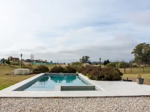 CASA ALQUILER 4 AMBIENTES EL ESPINILLO CARLOS KEEN