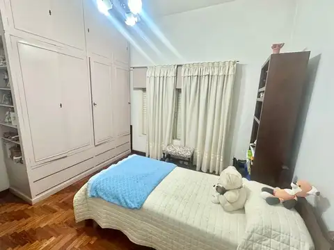 Depto Tipo Casa 5 ambientes con 2 baños
