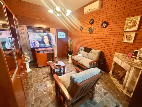 Depto Tipo Casa en Venta de 5 ambientes