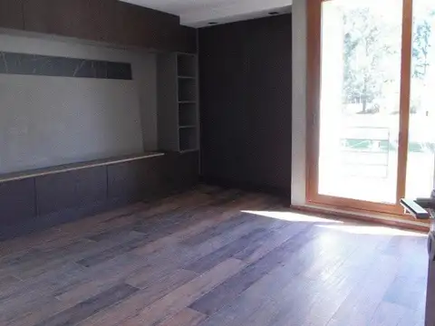 Casa en Alquiler en Club Miralagos, USD 2.400